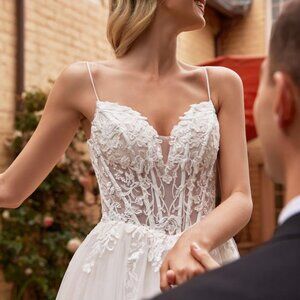 Tulle a line wedding dress,lace bridal gown